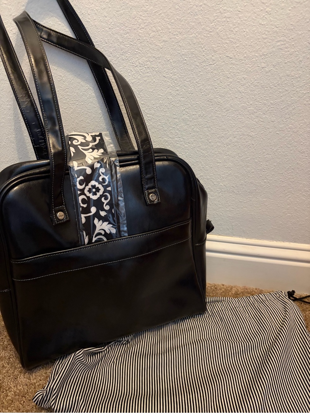Classic Chocolate Brown Leather Tote Bag - Versatile Carryall